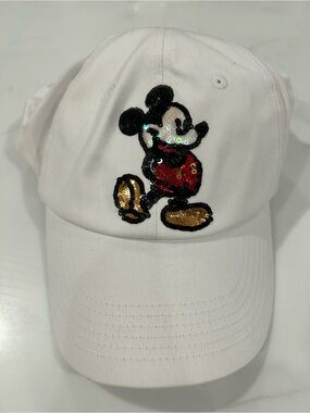 New with tag. White Baseball Cap with Sequin Mickey Patch